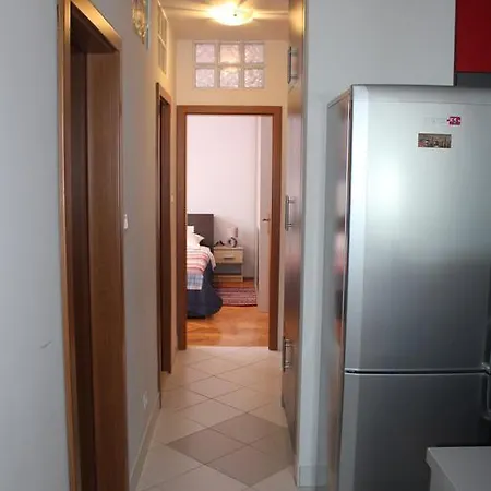 M&m Apartment Split